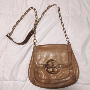 Classic Tory Burch Gold Chain Crossbody ✨